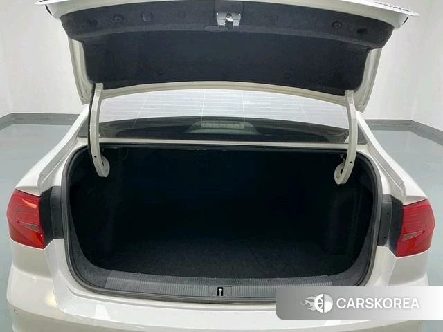 Volkswagen Bora id 4207085 из Китая 20
