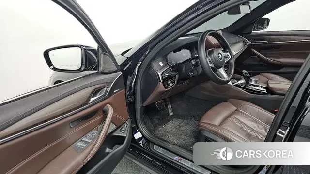 BMW 5 Series (G30) id 3601338 из Кореи 20