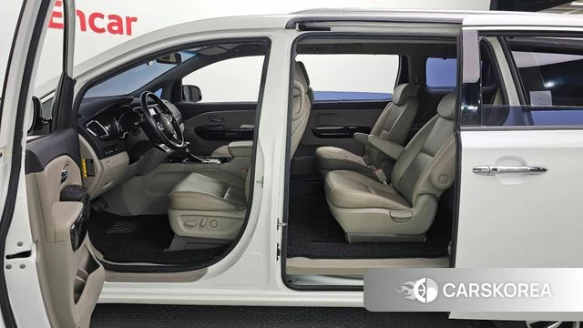 Kia The New Carnival id 4424647 из Кореи 33
