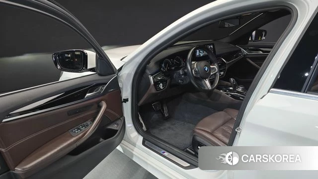 BMW 5 Series (G30) id 3814415 из Кореи 20