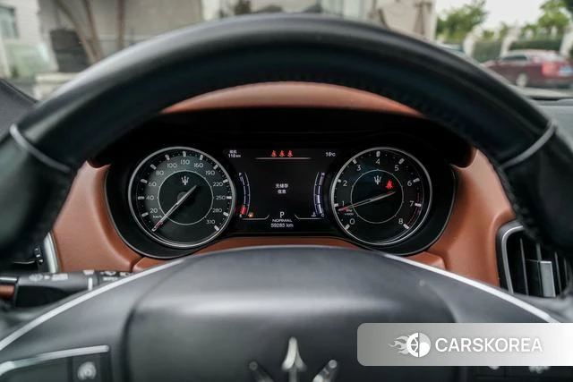 Maserati Ghibli id 4213250 из Китая 21
