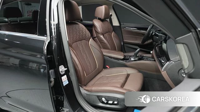 BMW 5 Series (G30) id 3843019 из Кореи 20