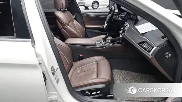 BMW 5 Series (G30) id 3547141 из Кореи 20