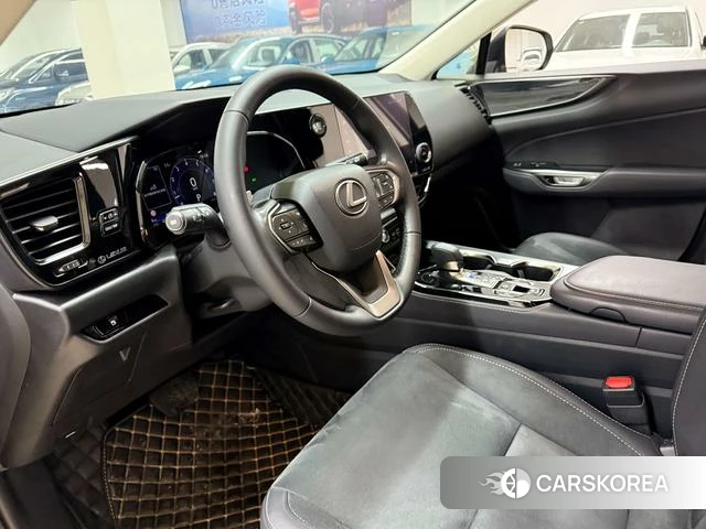 Lexus NX id 4262231 из Китая 13