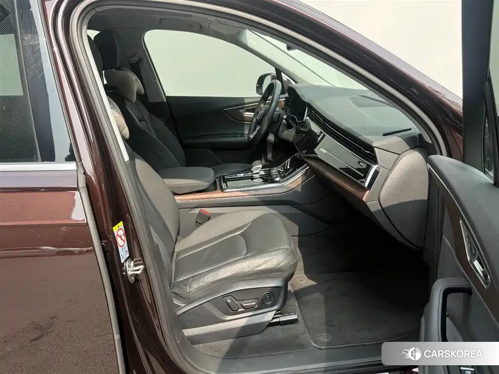 Audi Q7 id 4578358 из Китая 26