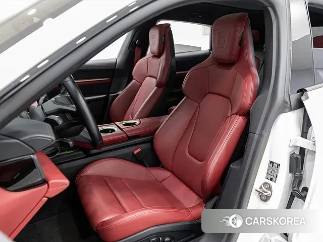 Porsche Taycan id 3739679 из Кореи 20