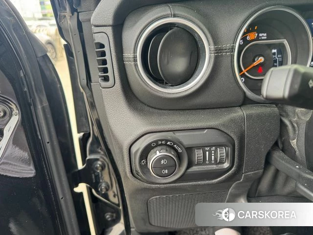 Jeep Wrangler (JL) id 4179689 из Кореи 13