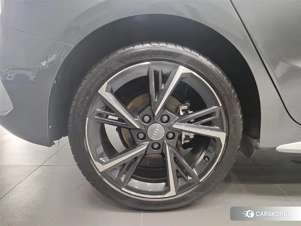 Audi A3 id 4570653 из Китая 25