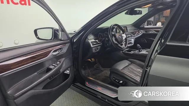 BMW 7 Series (G11) id 3469804 из Кореи 20