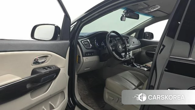 Kia The New Carnival id 4900123 из Кореи 32