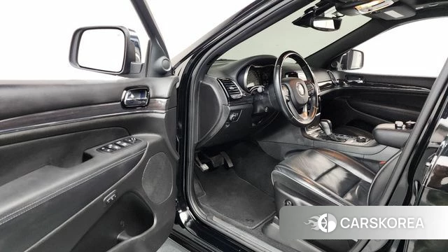 Jeep Grand Cherokee id 3905440 из Кореи 20