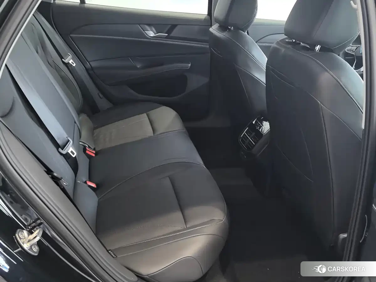 Volkswagen Passat id 4600671 из Китая 17