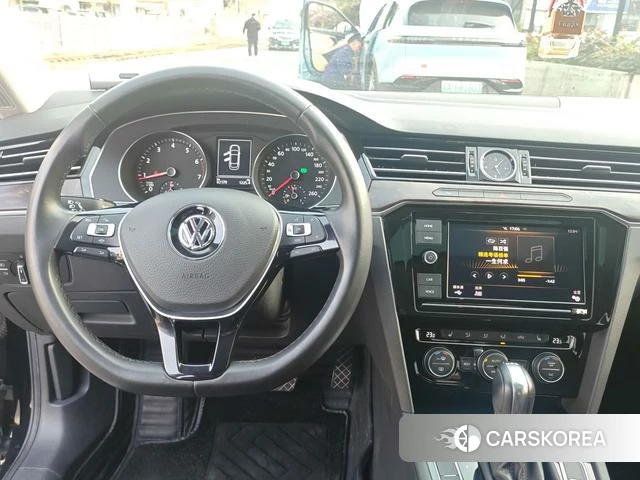 Volkswagen Magotan id 4235443 из Китая 31