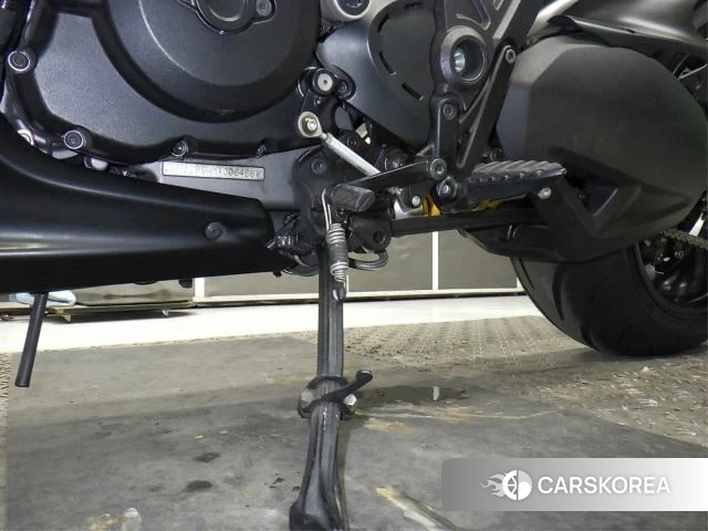 Ducati DIAVEL DARK id 3945825 из Японии 32
