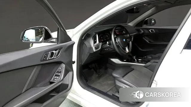 BMW 1 Series (F40) id 3741703 из Кореи 20