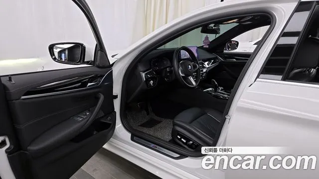 BMW 5 Series (G30) id 2678069 из Кореи 20