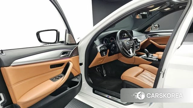 BMW 5 Series (G30) id 4411341 из Кореи 20