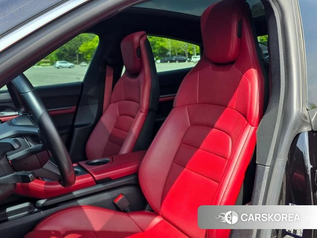 Porsche Taycan id 4245023 из Кореи 20