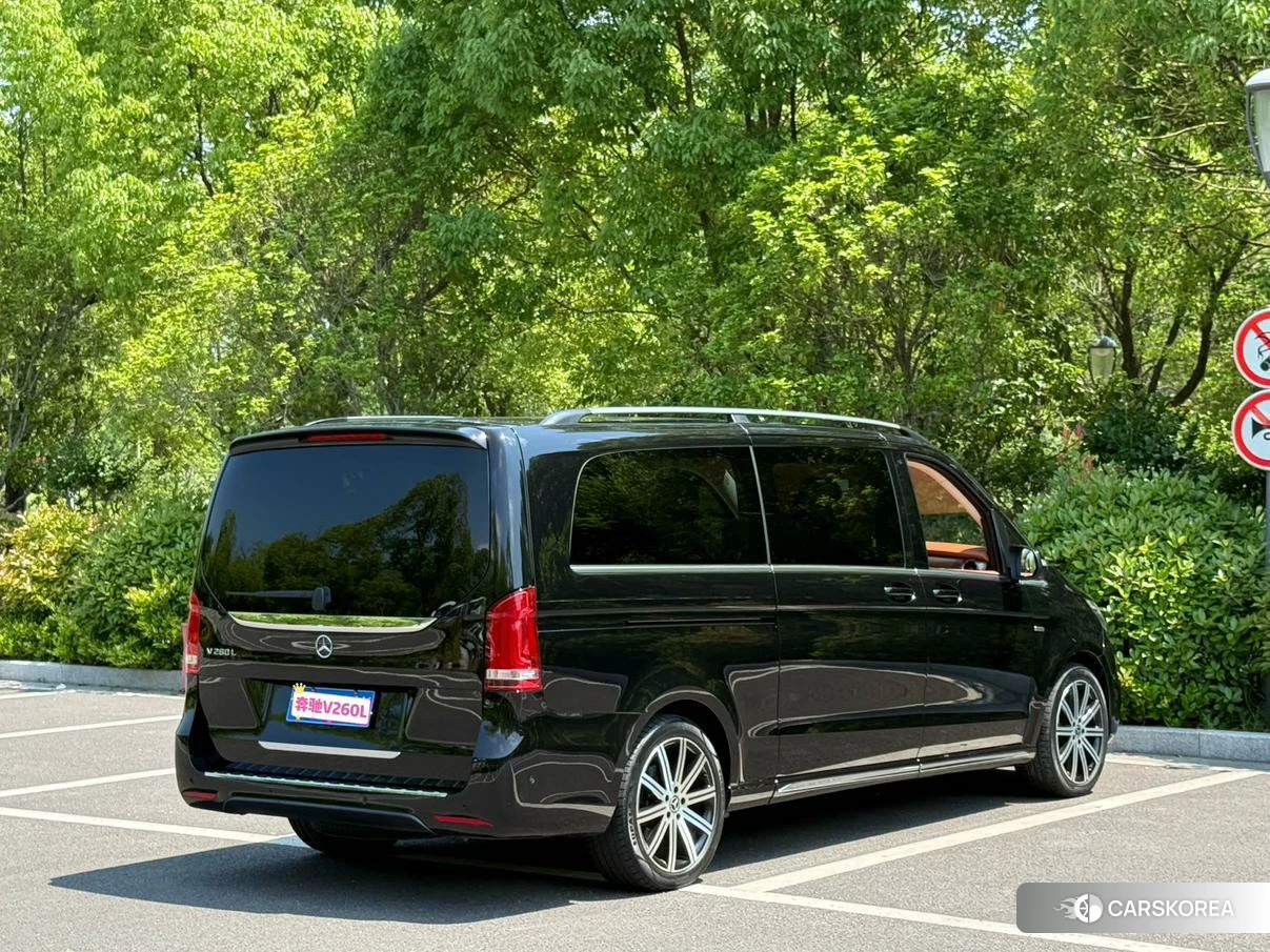 Mercedes-Benz V-class id 4441015 из Китая 20
