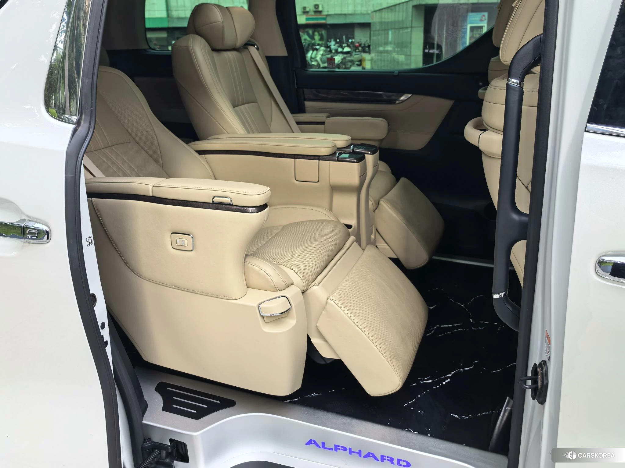 Toyota Elfa id 4467700 из Китая 16