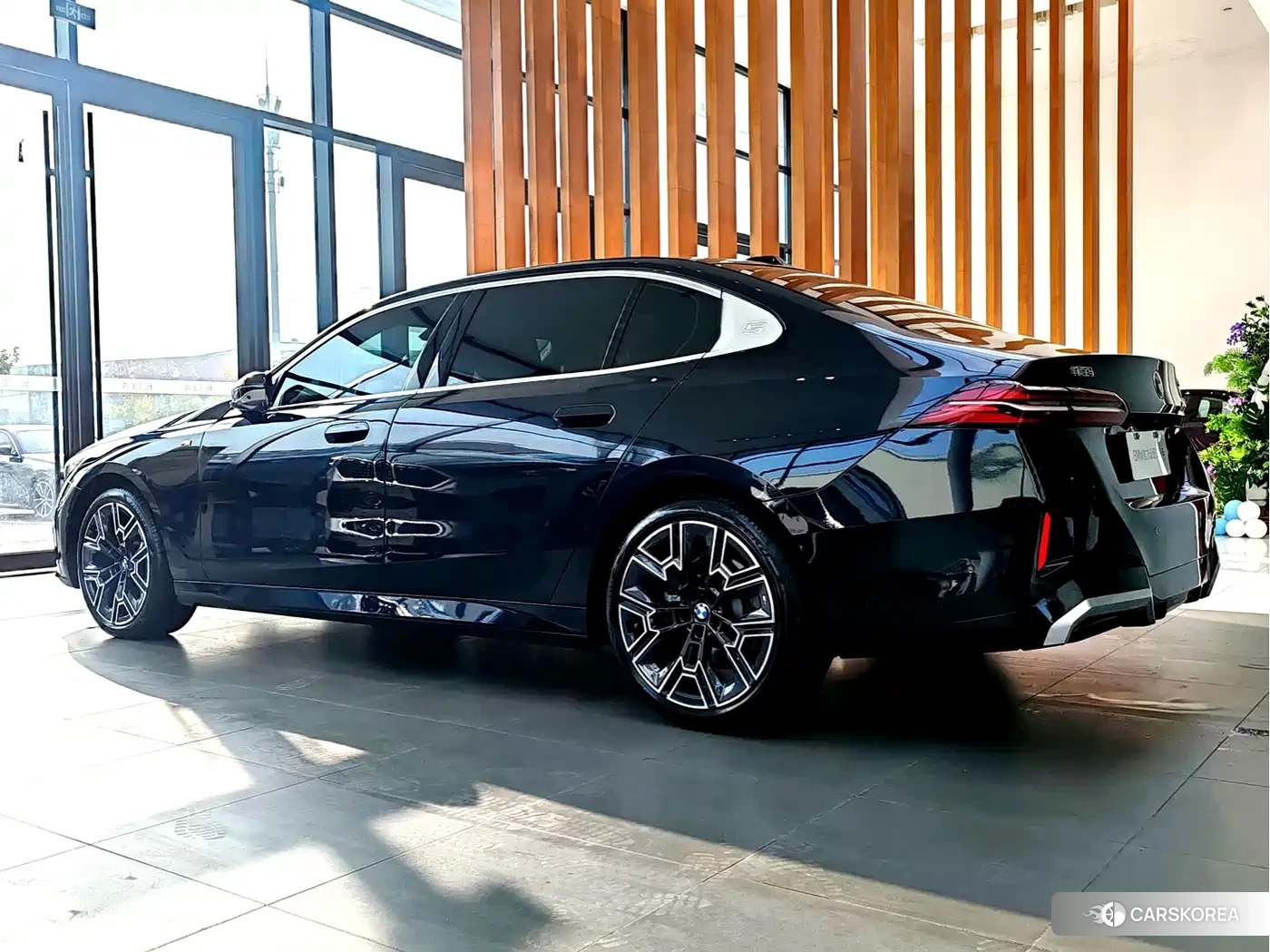 BMW 5 series id 4685945 из Китая 16