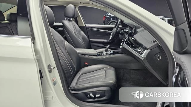 BMW 5 Series (G30) id 3808212 из Кореи 20