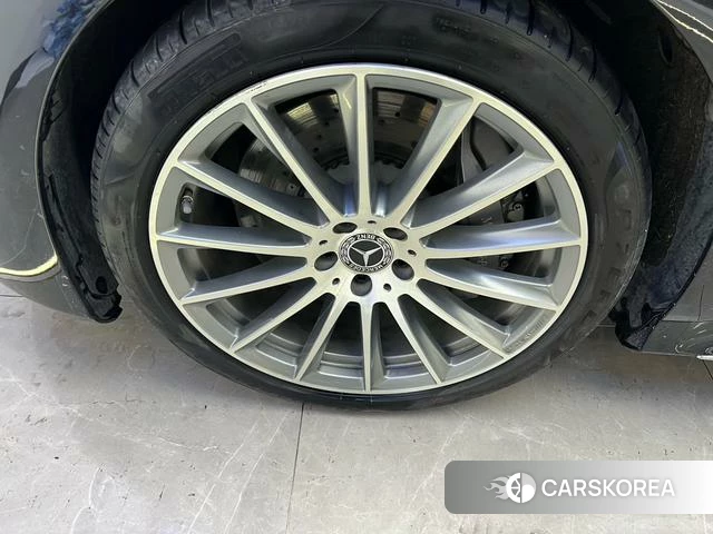 Mercedes-Benz S-class id 4264736 из Китая 27