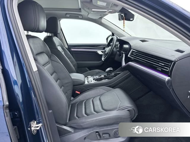 Volkswagen Touareg id 4297593 из Китая 17