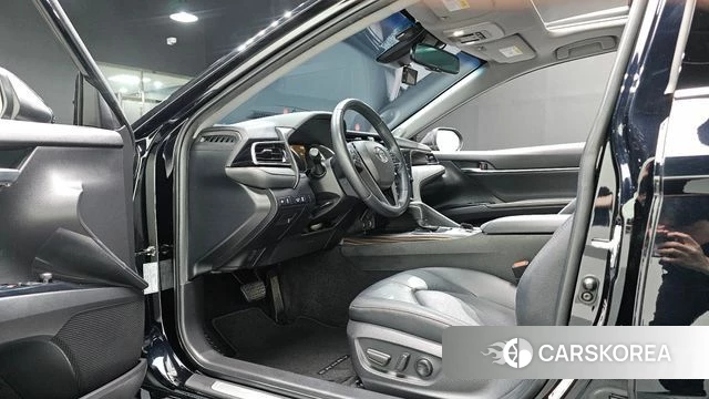 Toyota Camry (XV70) id 4689268 из Кореи 32
