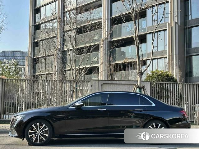 Mercedes-Benz E-class PHEV id 4212680 из Китая 17
