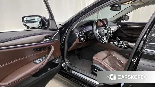 BMW 5 Series (G30) id 3690853 из Кореи 20