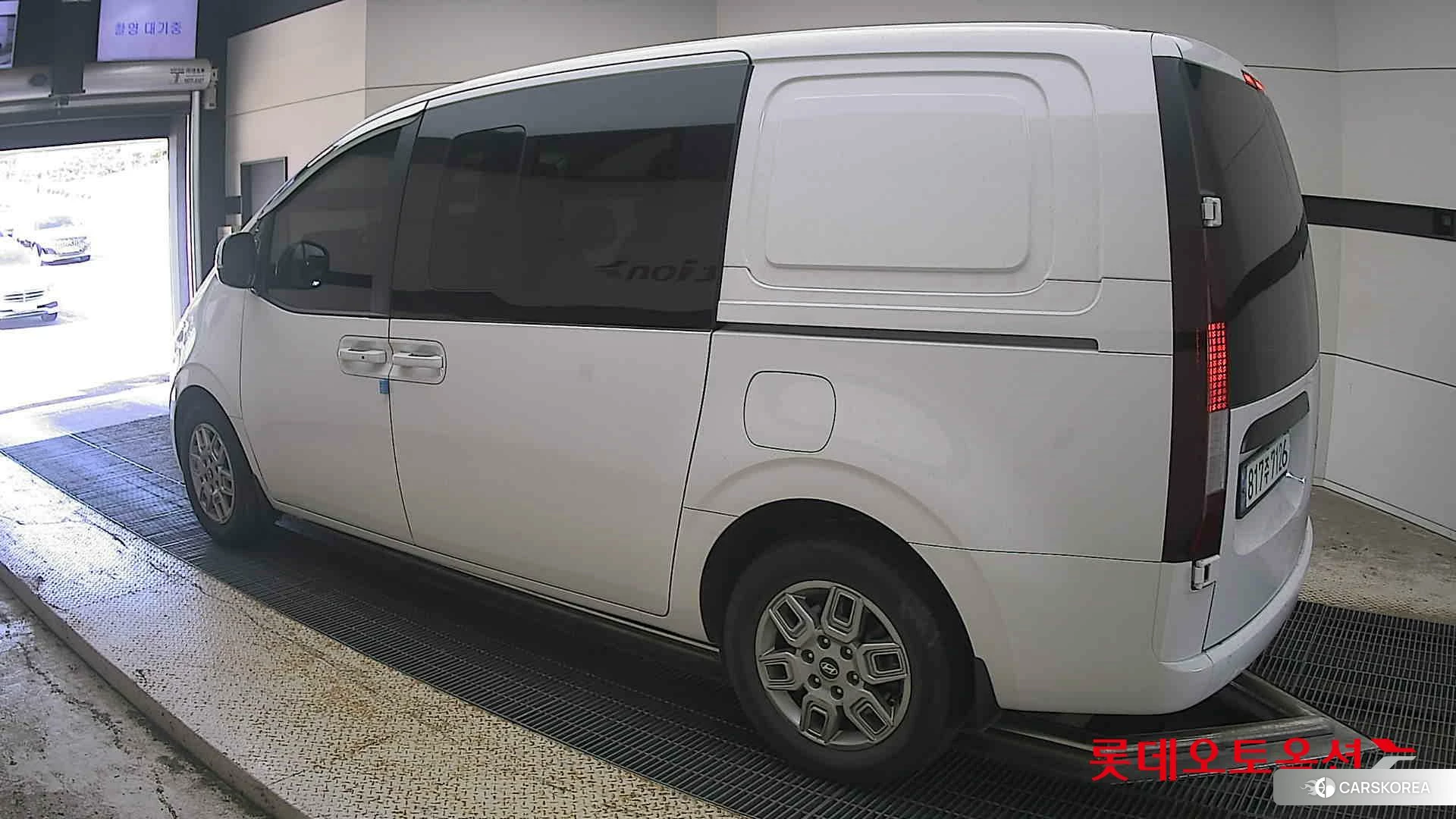 Hyundai Staria Hybrid id 4902398 из Кореи 36