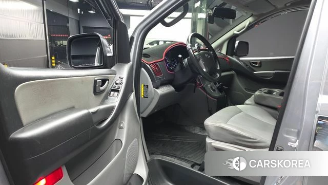 Hyundai The New Grand Starex id 4465349 из Кореи 30