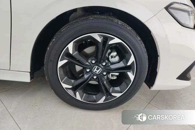 Honda Civic id 3804732 из Китая 17