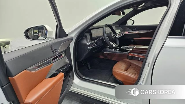 BMW 7 Series (G70) id 3891277 из Кореи 20