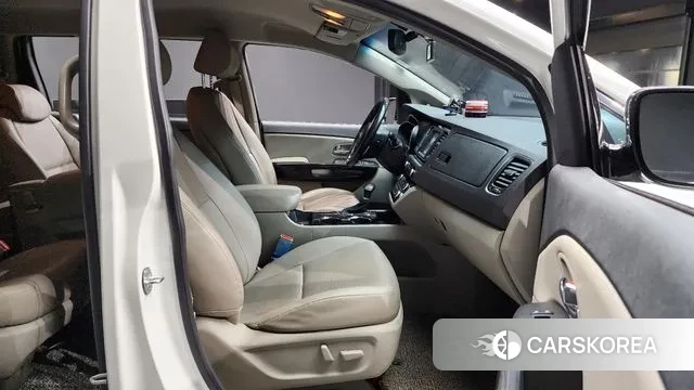 Kia The New Carnival id 3220288 из Кореи 20