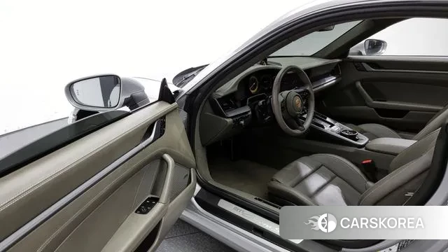 Porsche 911(992) id 3032450 из Кореи 20