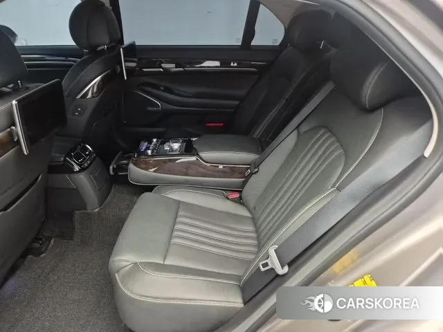 Genesis G90 id 3694972 из Кореи 18