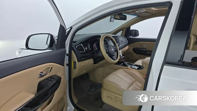 Kia The New Carnival id 4390257 из Кореи 30