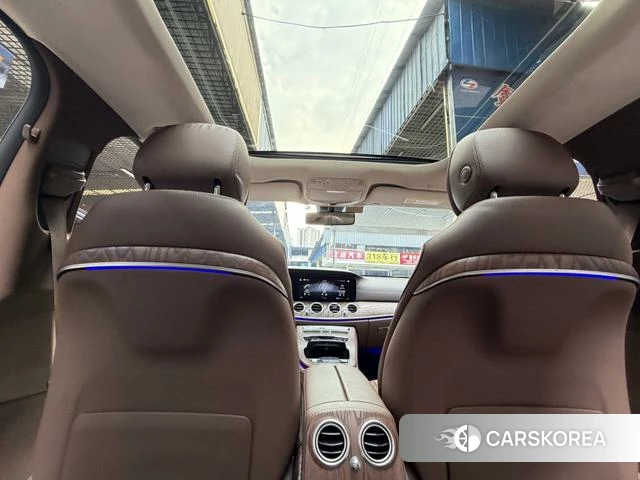 Mercedes-Benz E-class id 4278748 из Китая 35