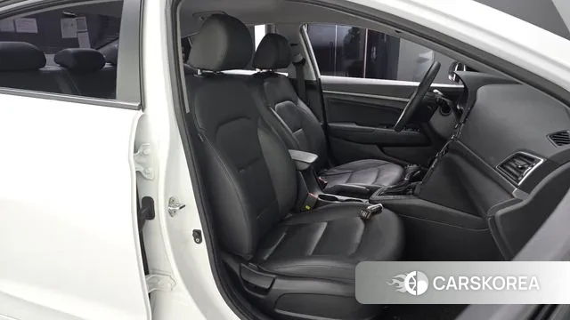 Hyundai Avante AD id 3485176 из Кореи 20