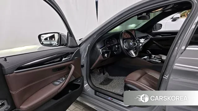 BMW 5 Series (G30) id 3497995 из Кореи 20