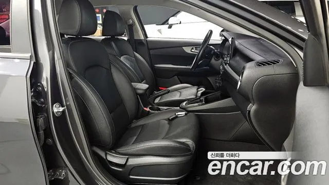 Kia Come New K3 id 2717087 из Кореи 20