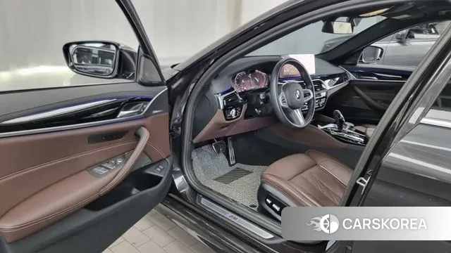 BMW 5 Series (G30) id 3262724 из Кореи 20