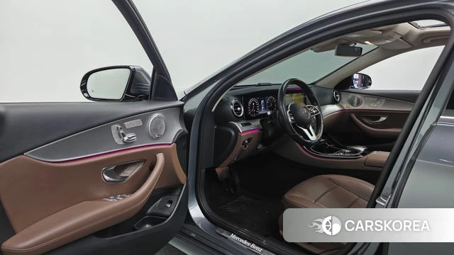 Mercedes-Benz E-Class W213 id 4203596 из Кореи 31