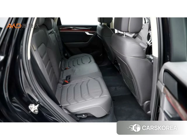 Volkswagen Touareg id 4238561 из Китая 10