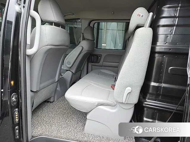 Hyundai The New Grand Starex id 3423399 из Кореи 18