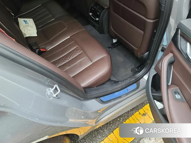 BMW 5 Series (G30) id 3911064 из Кореи 14