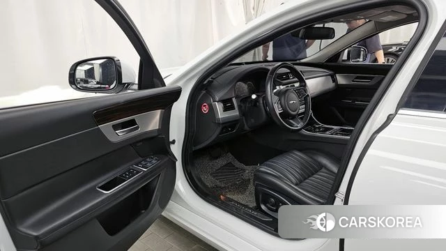 Jaguar XF (X260) id 3853854 из Кореи 20