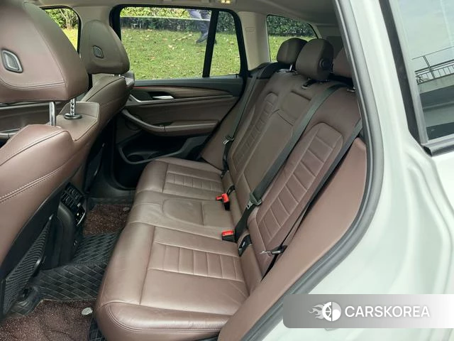 BMW X3 id 4258618 из Китая 13